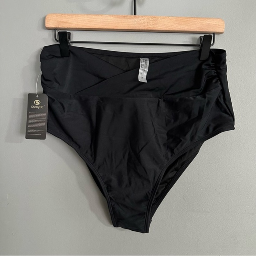 SherryDC High‎ Waist with Cross-over Band | Black